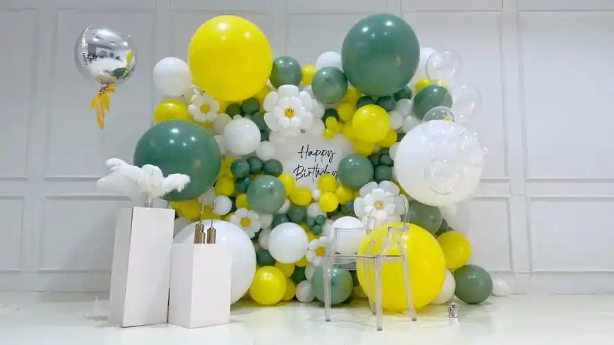 雏菊不规则气球背景墙