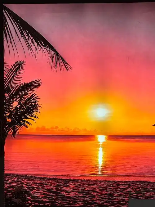 夕阳与沙滩,烧烤配啤酒!