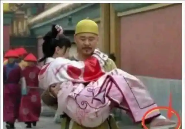 原创欺骗观众的穿帮镜头嗑瓜子的孙悟空