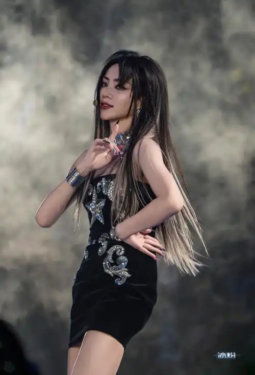 谢可寅叫姐姐舞台气场