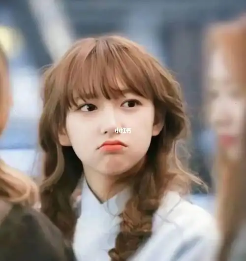 抓到一上撅嘴卖萌的程潇小可爱