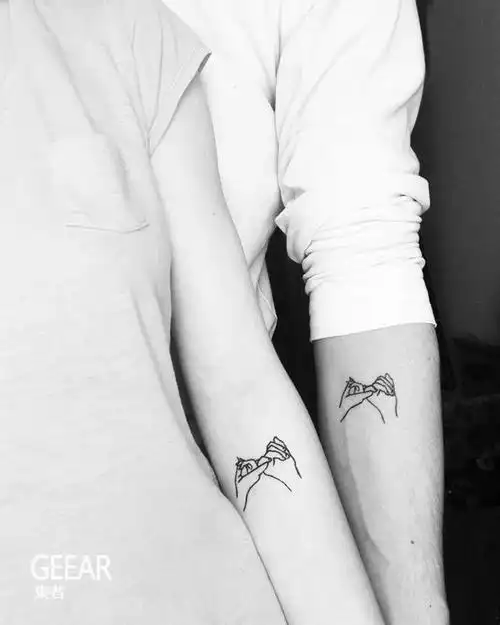 g乐活给你这些情侣纹身的灵感与爱人画上一辈子的印记