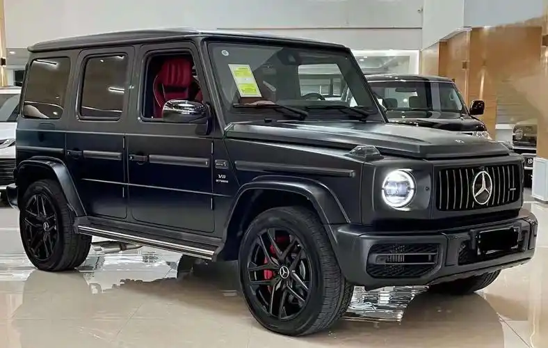 2023款奔驰g63白色店内现车最新优惠欢迎致电咨询