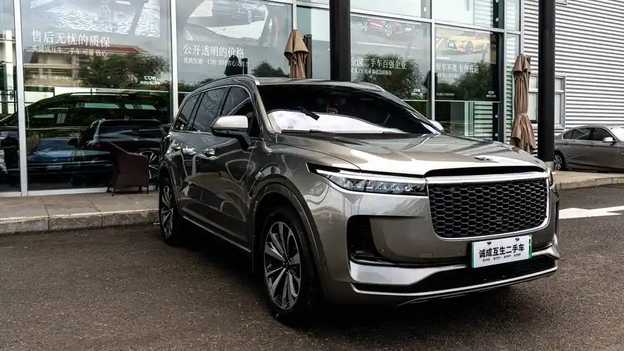 超级奶爸看过来动力充沛里程无忧理想one2021款增程6座版