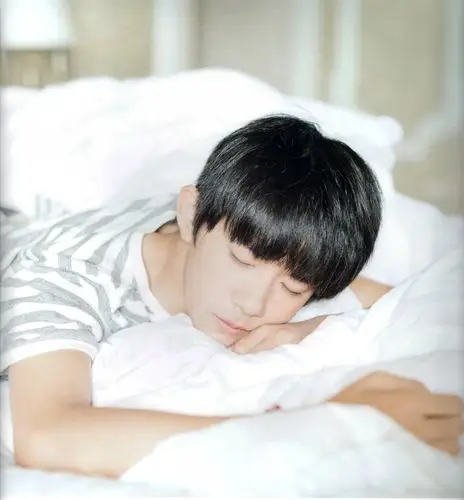 易烊千玺2015-台历系列