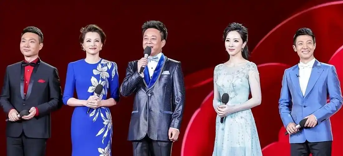 回顾央视著名主持人顾国宁父亲病逝后他又离婚人生与风霜共舞