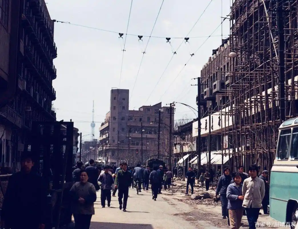 回顾几十年前的上海,老照片