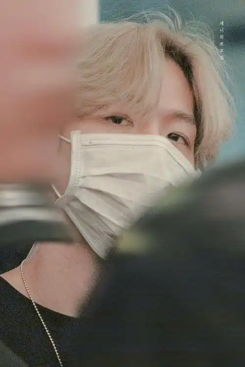 精选边伯贤生图