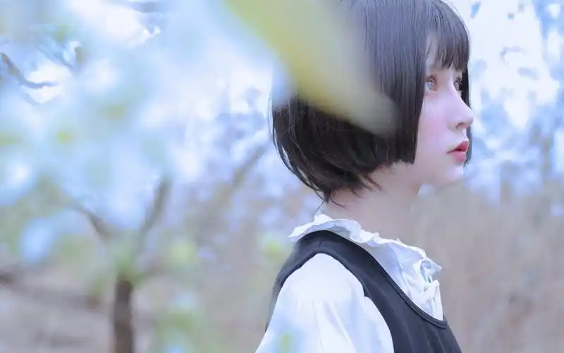 佛系少女户外性感写真高清电脑桌面壁纸-美女壁纸-壁纸下载-美桌网