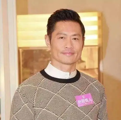 曾遭遇醉驾车祸 56岁前tvb小生险丧命:车都被撞散架了_黄德斌