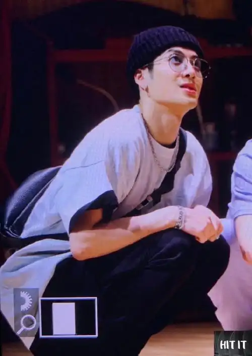 王嘉尔成为雷朋首位全球品牌代言人