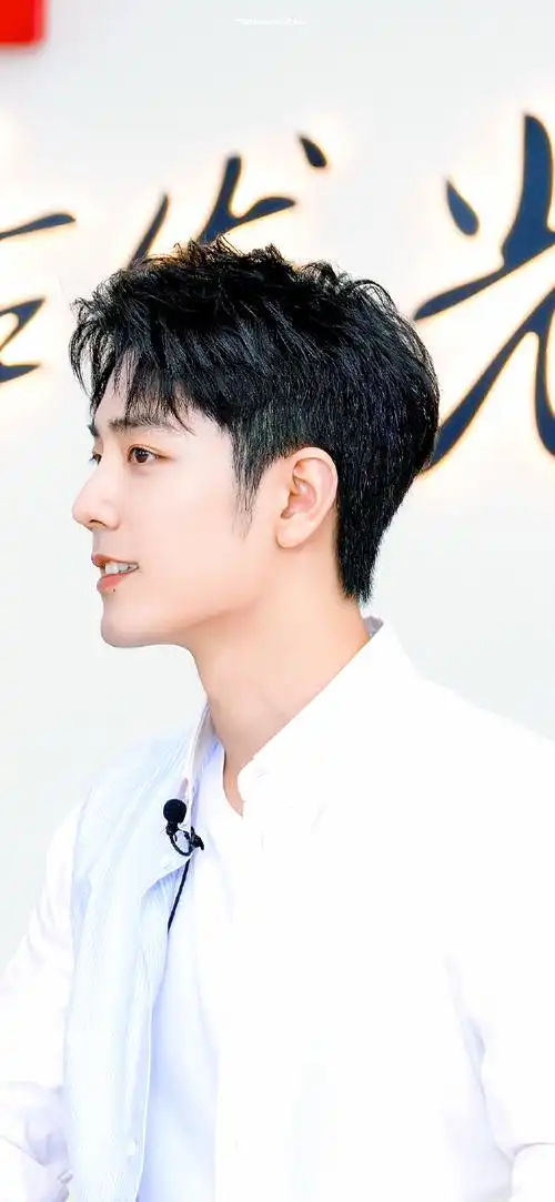 肖战##肖战双立人全球品牌代言人##肖战白衬衫花絮照