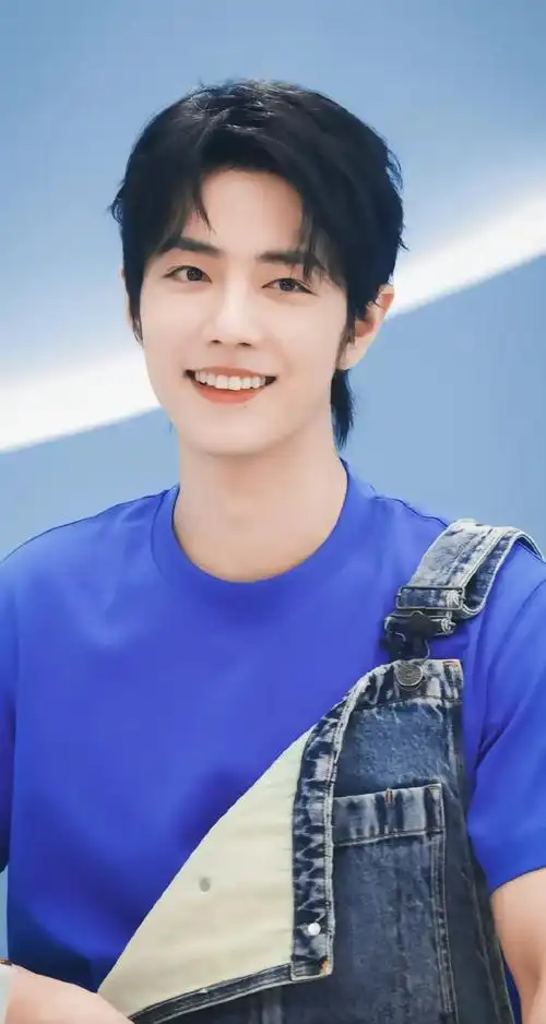 好清爽好治愈的蓝朋友#蓝色治愈系#肖战rio锐澳鸡尾酒全球品 - 抖音