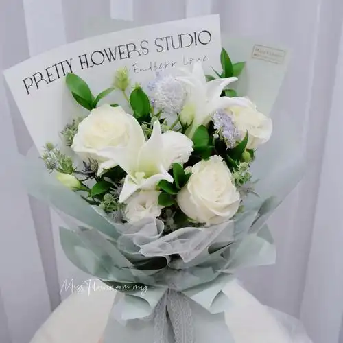 白色鲜玫瑰花束07