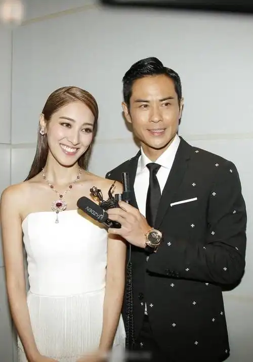 郑嘉颖娶小22岁港姐女方身家十几亿岳父吐槽这样我很亏