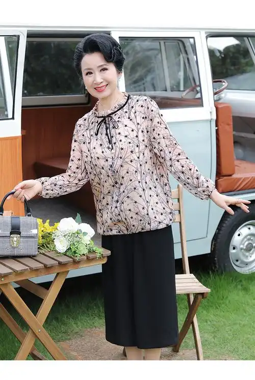 香颜中老年妈妈夏装洋气套装中年女装时尚雪纺长袖上衣两件套t恤