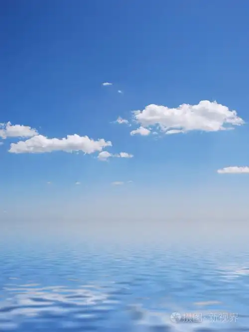 蓝蓝的天空和大海