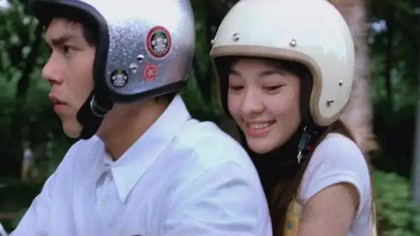 求彭于晏陈意涵骑车的头像