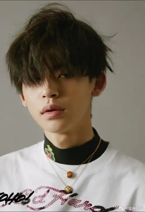 小鬼王琳凯超话#小鬼王琳凯##小鬼王琳凯年度最佳说唱歌手##小鬼