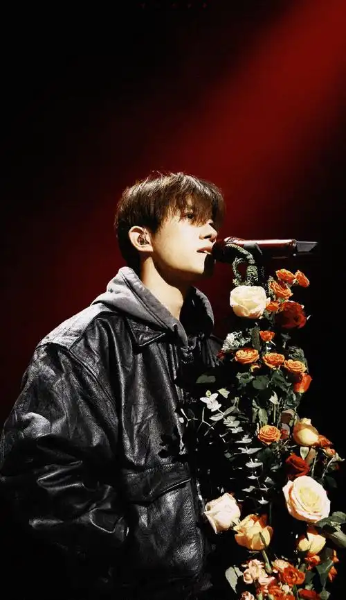 易烊千玺《野花 爱情鸟》ending:公益祝福#易烊千双11玺立麦舞台#从