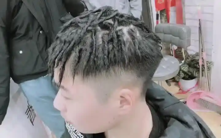 【男生发型】潮人脏辫锡纸烫