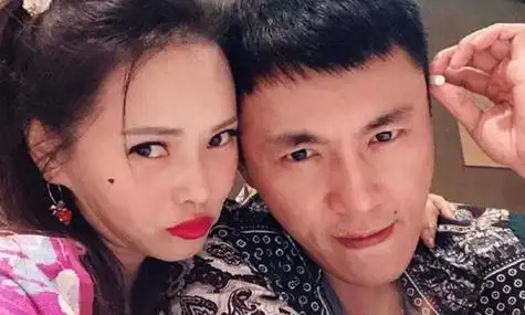 秦昊心爱的小孩伊能静秦昊教孩子