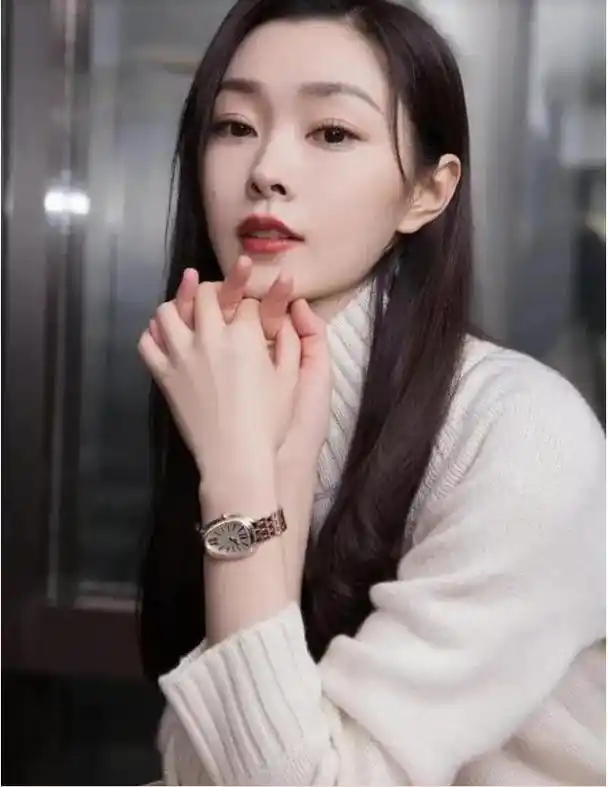 看了宋轶涂"身体乳"才知道,怪不得她是娱乐圈里的"白雪公主"