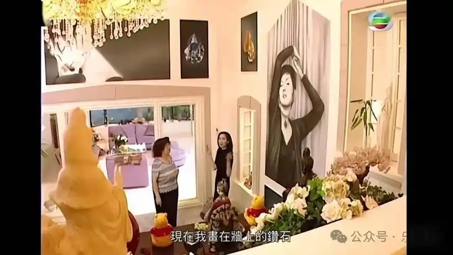 吕良伟前妻邝美云闪耀全场,现任老婆不输阵_顾纪筠_豪宅_珠宝