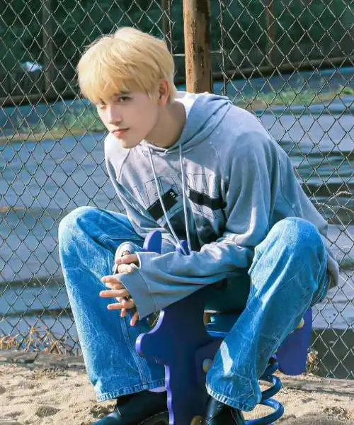 如今回过头来,再看李峋的一头黄发,我可太心疼他了|李峥|朱韵|黄头发