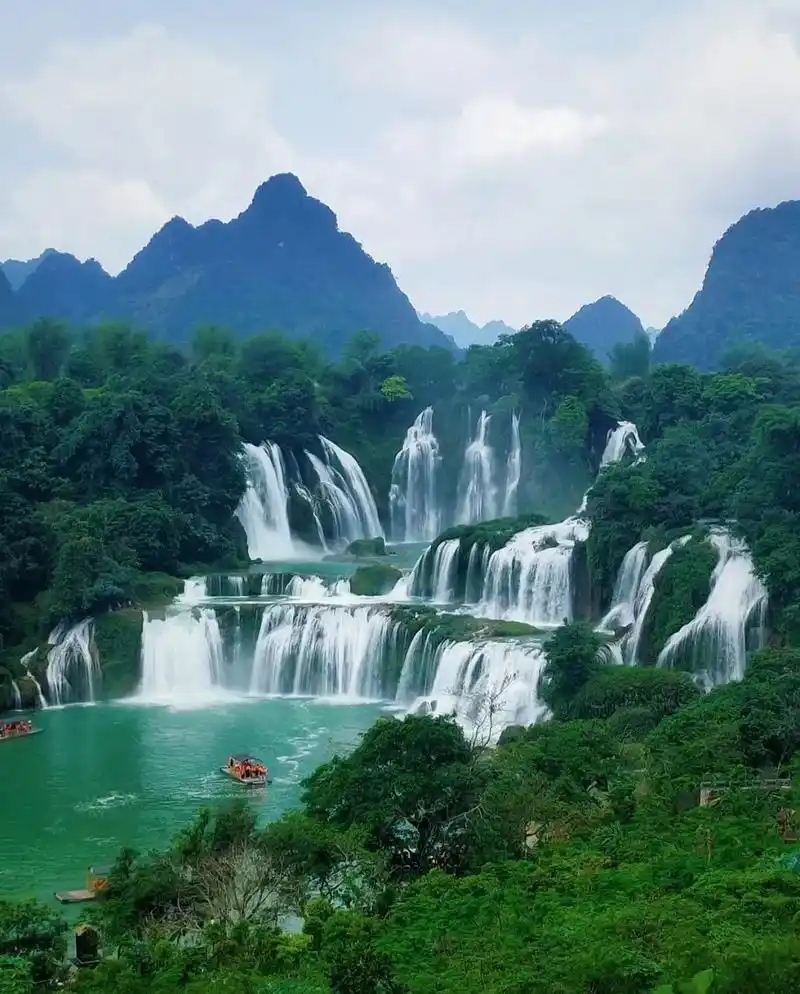 德天瀑布位于广西壮族自治区崇左市 - 抖音