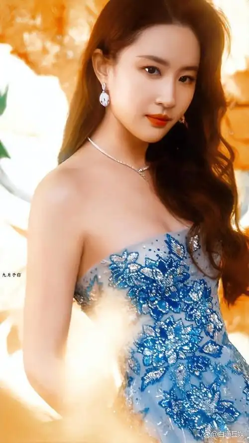 刘亦菲最新活动美图