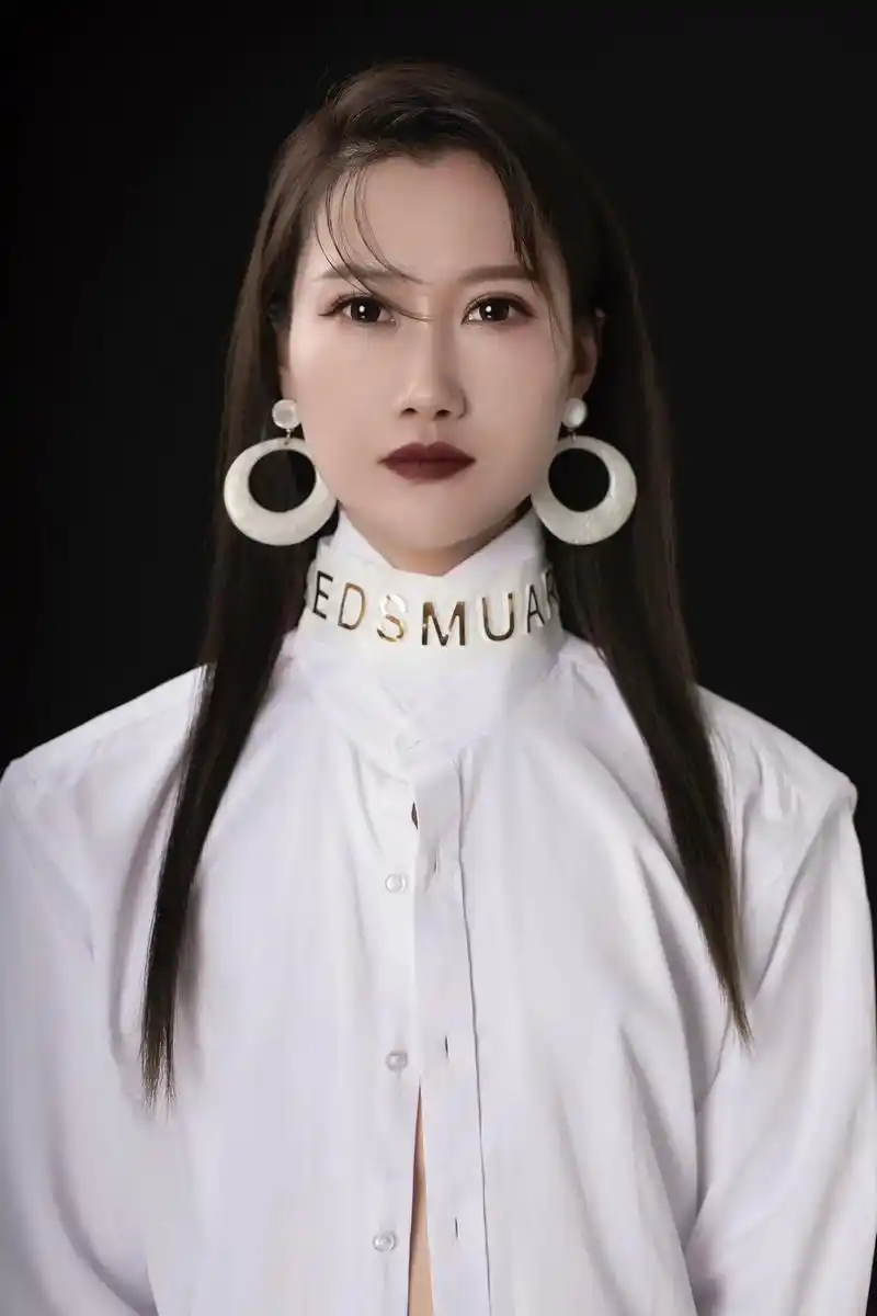 化妆师形象照是什么样子的.#高级感 #肖像写真 #时尚拍摄  - 抖音