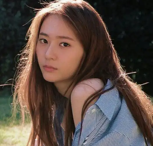 郑秀晶女生头像