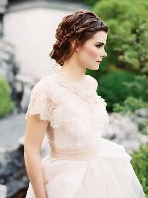 优雅古典盘发打造慵懒气息法式新娘