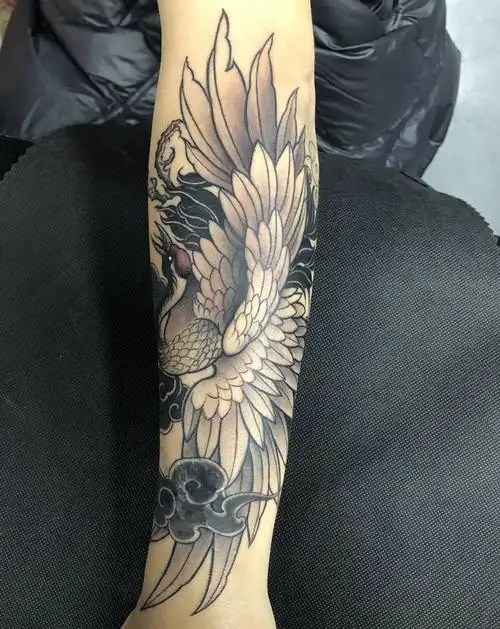 仙鹤纹身图片_手臂老传统仙鹤纹身图案(2)_江苏省无锡市纹身店-8号