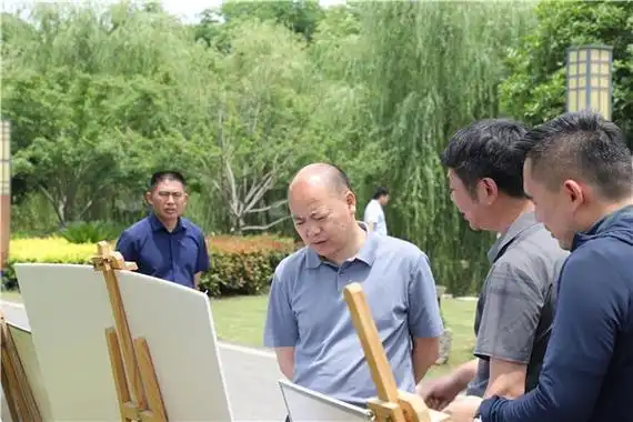 嵇文一行先后来到十字镇双铺村毛家店中心村,建平镇南山村镇山王中心