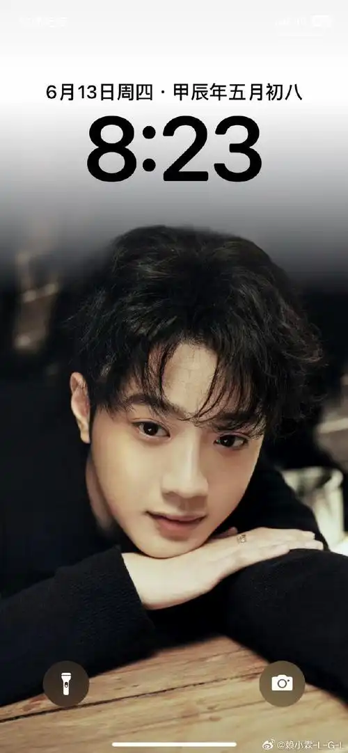 赖冠霖超话#赖冠霖##赖冠霖壁纸#晚上好  奶   冠     霖