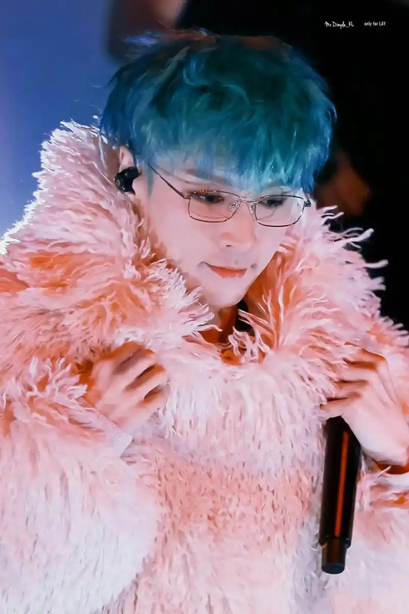 太帅了!#张艺兴 #演唱会#神图 - 抖音