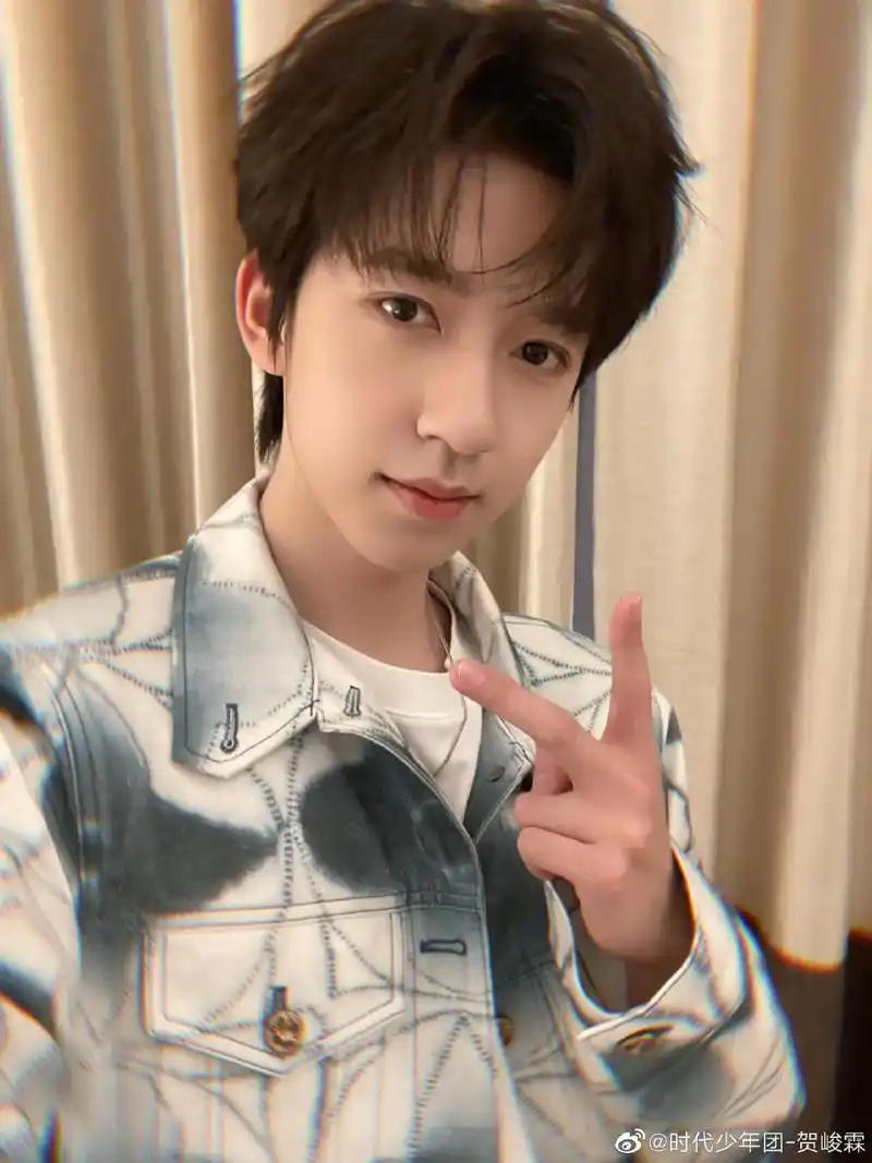 时代少年团贺峻霖 #贺峻霖做梦素材 - 抖音