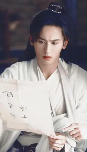 钓系美人周子舒,果真名不虚传,张哲瀚颜值真的太可了,已沦陷!