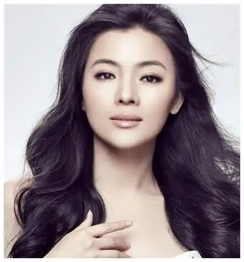 迷人军人陈思思风采绝伦9首感人情歌催人泪下何故独守空房