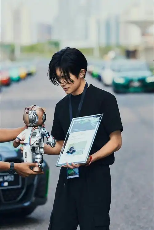 四字 易烊千玺 yyqx 四字弟弟