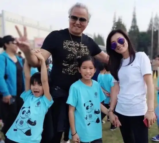 林瑞阳年轻时候的图片前妻曾哲贞的儿子和女儿