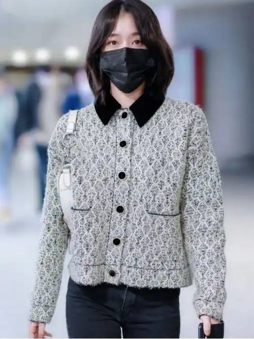 身高1米65却只有90斤的张雪迎绝对是偏瘦的身材,但是她的胯太大了