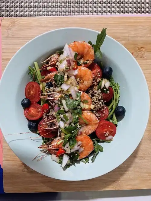 空气炸锅烤虾制作夏日快手沙拉