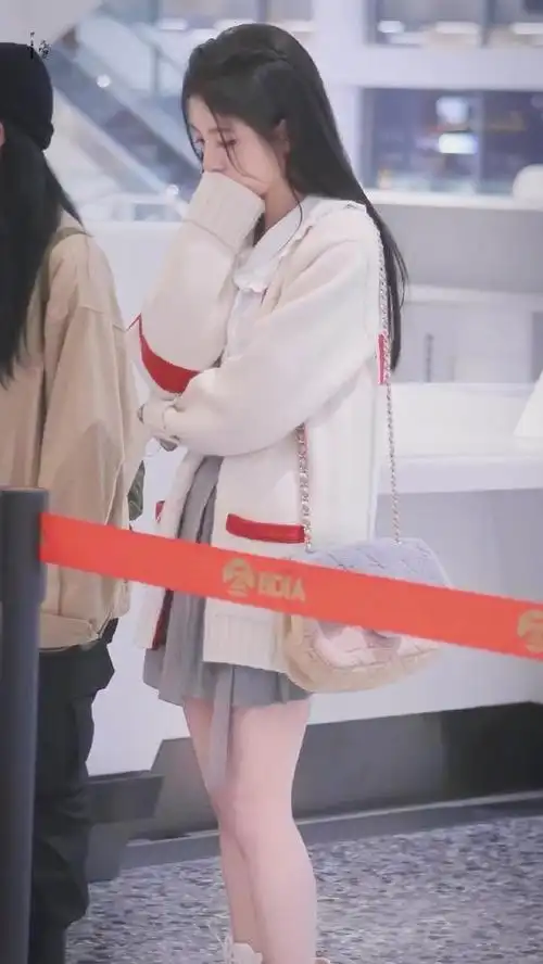 夏天短裙怎么搭四千年美女鞠婧祎来教你随便一套都能a到爆