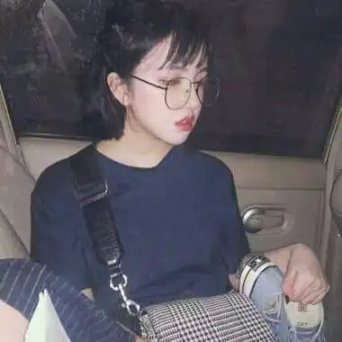 戴眼镜的可爱女孩女生头像