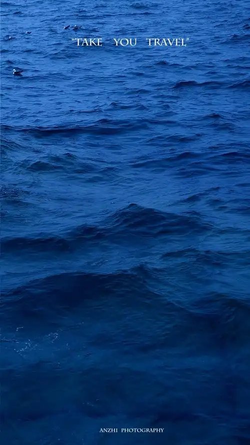 嫉妒是黑色的,眼泪是白色的,寂寞是青色的,你是我最喜欢的天蓝色