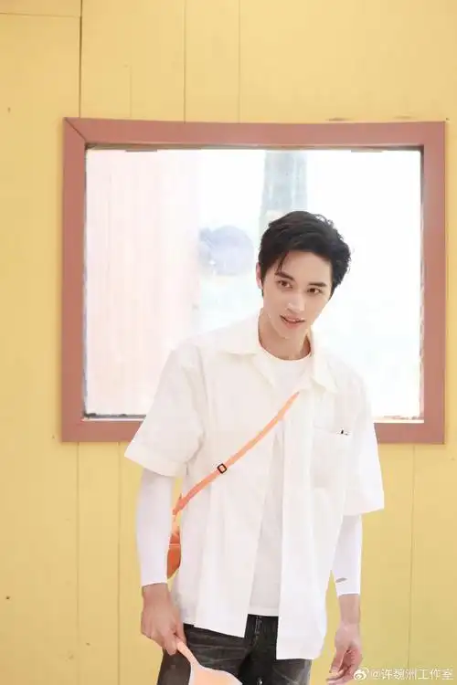 许魏洲小时候胖若两人#听说一进入童话世界就会变可爱@许魏洲zz#许魏