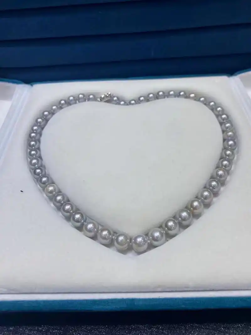 天然珍珠项链.真多麻色系,真的是非常显高级感的银灰色系,妥妥 - 抖音